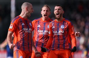 Schalke VS Magdeburg Duel Sengit Dua Kutub